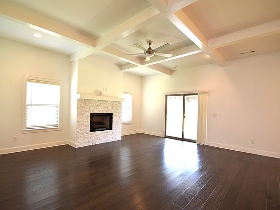 3rd image of 4205 Bermuda Ave