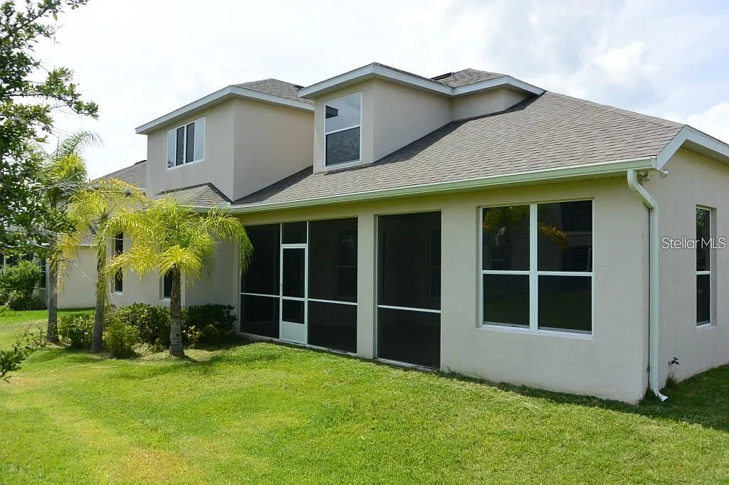 4 bed, 3.5 bath, 3676 sqft, $3,100 — Photo 2