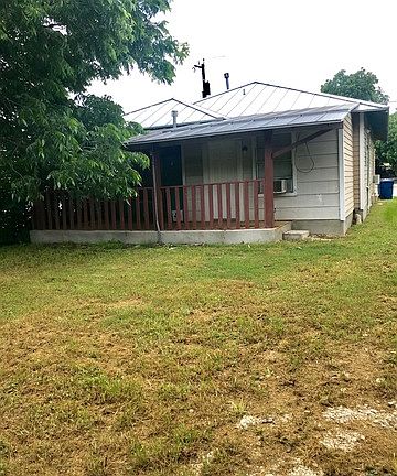 2nd image of 210 Bank St