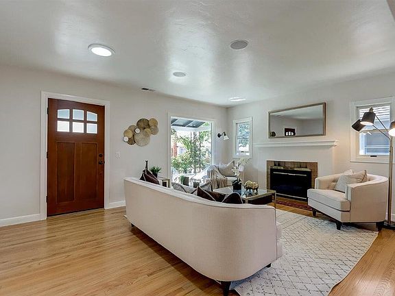 3rd image of 3705 Park Blvd