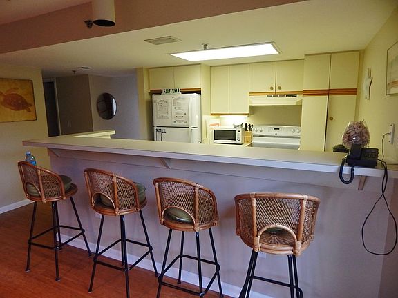 Kitchen bar.