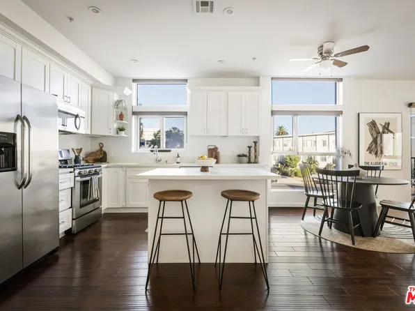 155 S Oxford Ave APT 201, Los Angeles, CA 90004