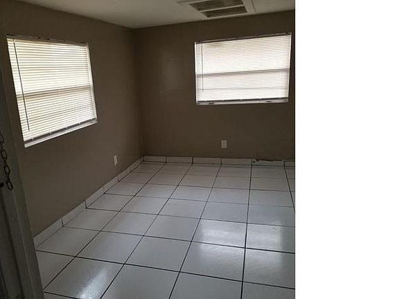 5th image of 1804 NW 16th Ct