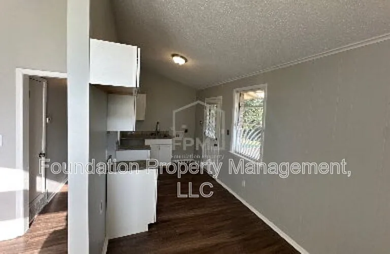 2252 Cassie Ave — Photo 5