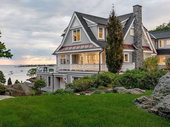 31 Harbor St, Manchester, MA 01944