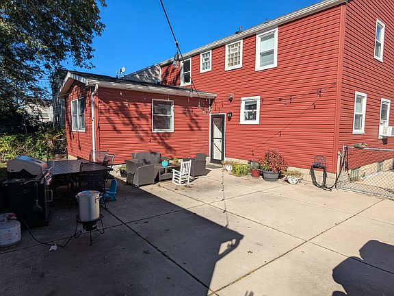 3rd image of 136 Fowler Ave