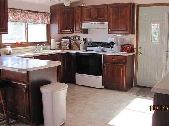 5th image of 205 E 1st Ave