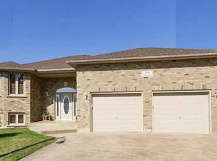98 Thomas Ave, Brantford, ON N3S7V4