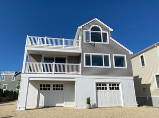 242 W 17th St, Ship Bottom, NJ 08008