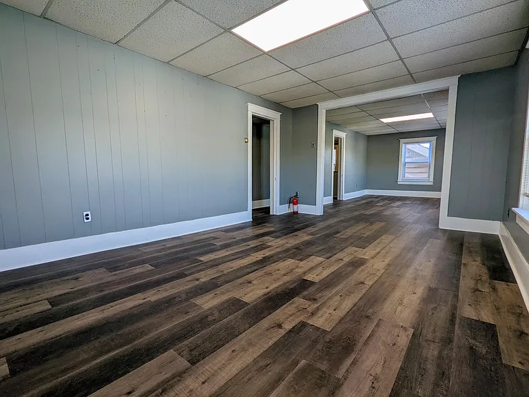 155 Queen St #3 — Photo 2