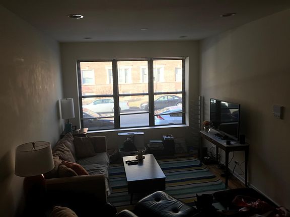 5th image of 1755 W Berteau Ave #1