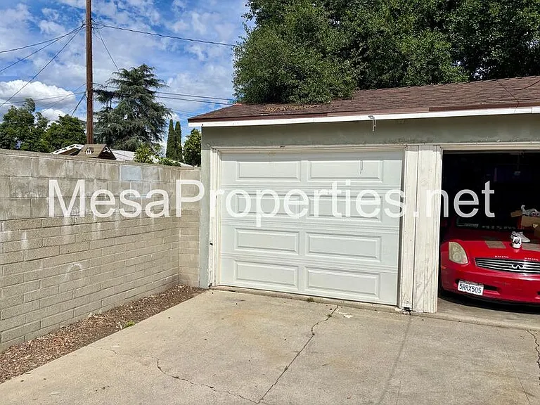 762 S Currier St — Photo 12