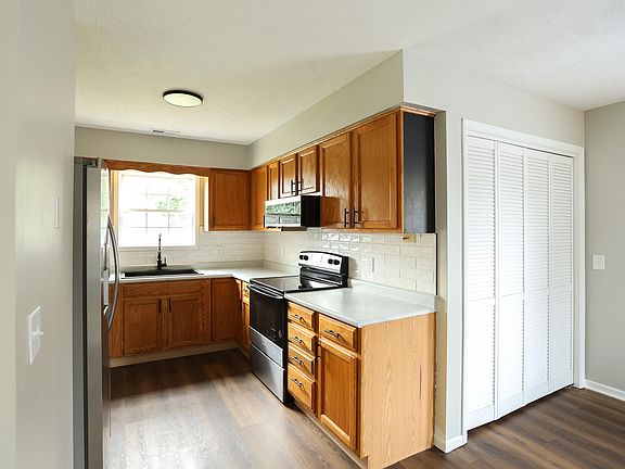 5th image of 1610 Avenue K