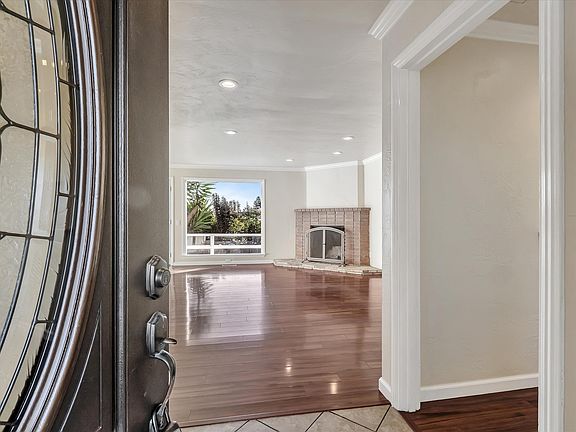4th image of 1641 Escalona Dr
