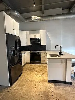 Studio, 1.0 bath, 575 sqft, $1,400 — Photo 1