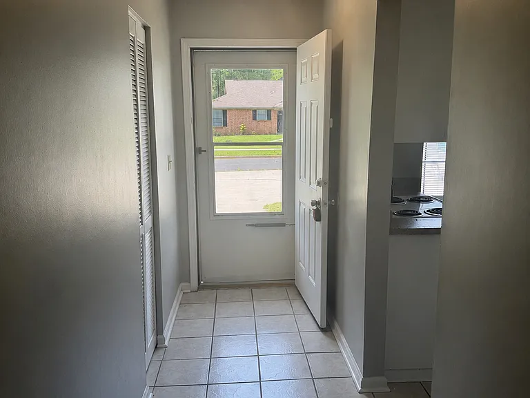 425 Admirals Walk Dr — Photo 18
