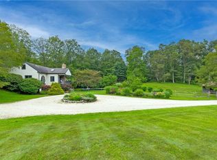 305 Milewood Rd, Millbrook, NY 12545