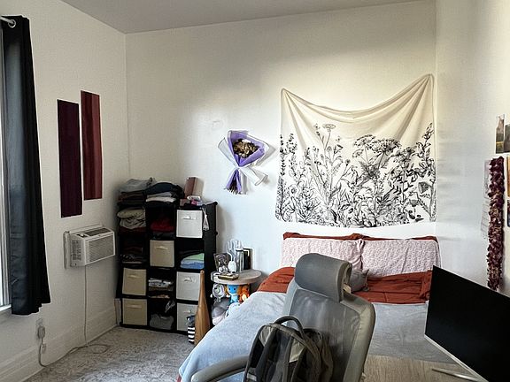 3rd image of 1212 W 37th Pl Room C