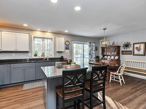 5th image of 13 Acadia Avenue