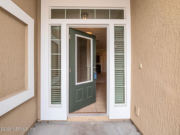2nd image of 3839 Aubrey Ln