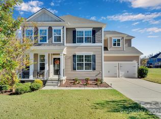 17147 Belmont Stakes Ln, Charlotte, NC 28278