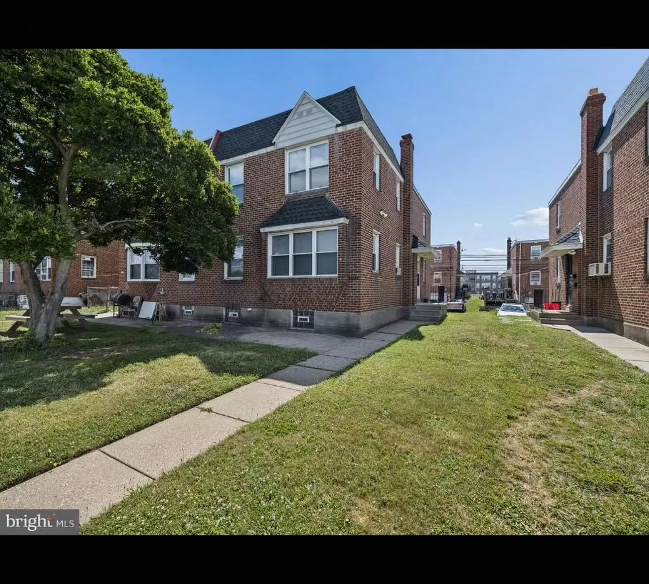 2 bed, 860 sqft, $1,400 — Photo 3