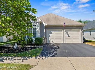 4 Edgeworth Cir, Manchester, NJ 08759