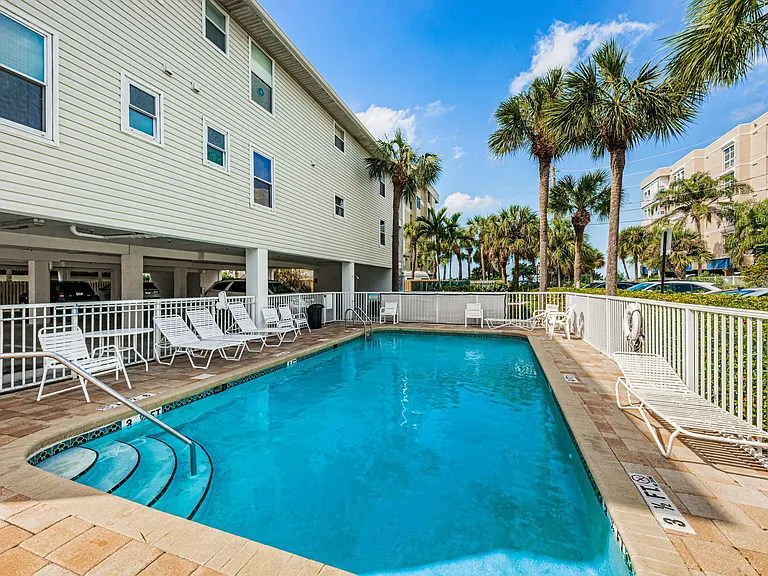 1412 Gulf Blvd #102 — Photo 1