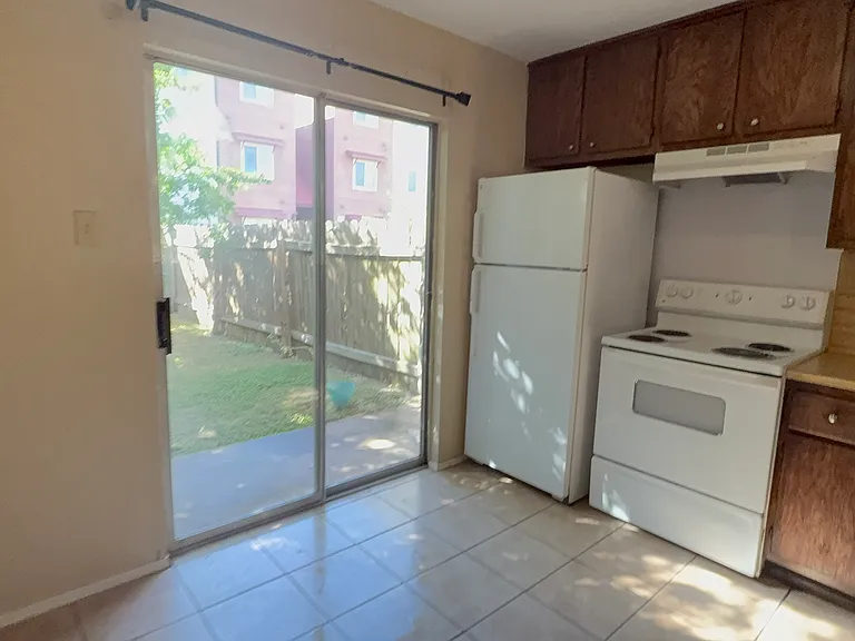 315 Manuel Dr #A — Photo 12