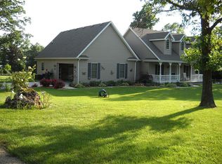 1205 Spring Valley Loop, Marshfield, MO 65706