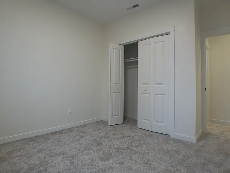 528 S 7th St — Photo 31
