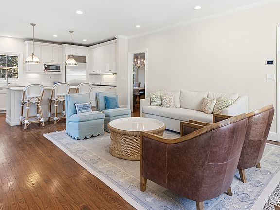 5th image of 267 Brookside Road