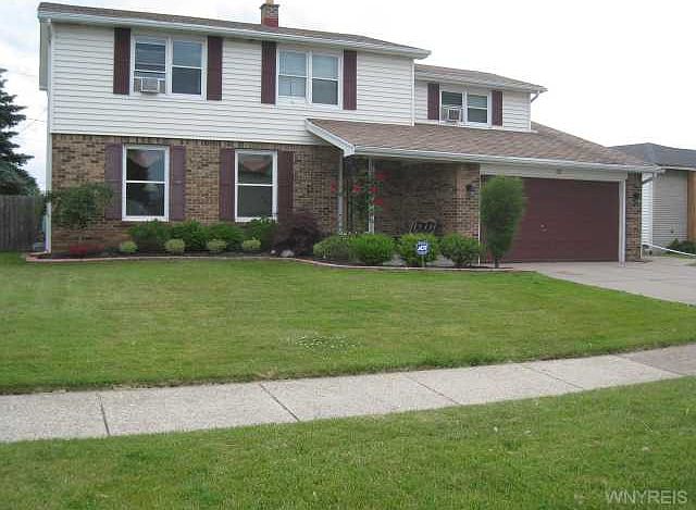 1st image of 28 Del Dr