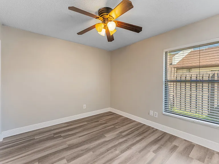 5201 Bellefield Dr — Photo 27