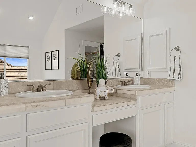 4066 Plateau Cir — Photo 42