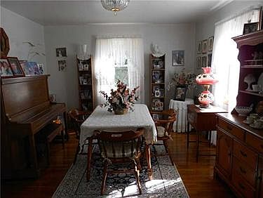 4th image of 1906 Harrison Ave
