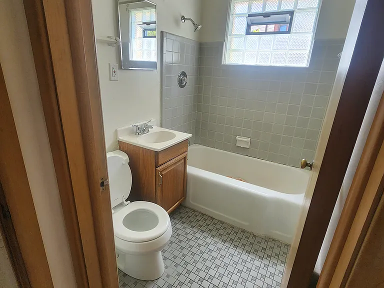 3235 S 48th St — Photo 3