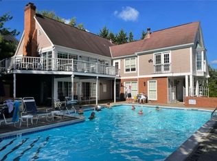 407 Kingsberry Cir, Pittsburgh, PA 15234