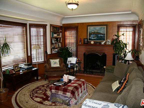 5th image of 1633 S Crest Dr
