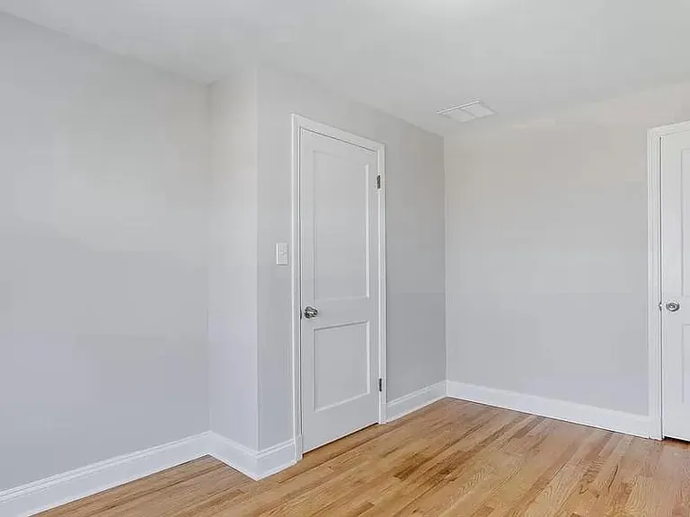 1046 Elm Rd — Photo 14