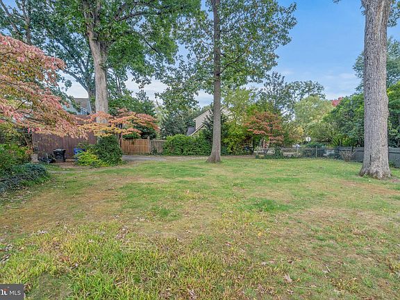 2nd image of 3234 N Pershing Dr