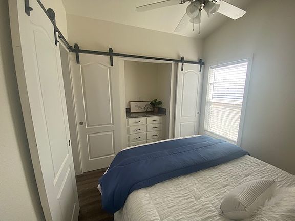 5th image of 14010 S Amado Blvd #212