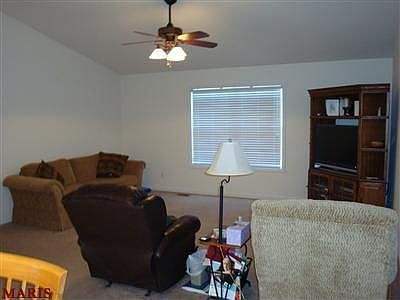 3rd image of 809 Olivia Ct