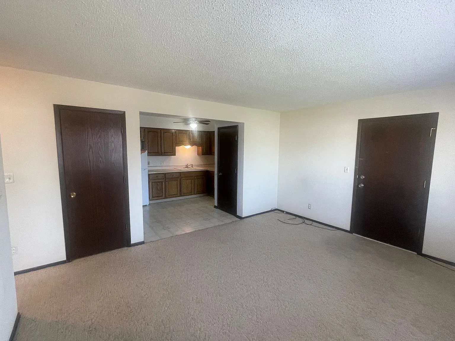 Raceway Apartments — Photo 4