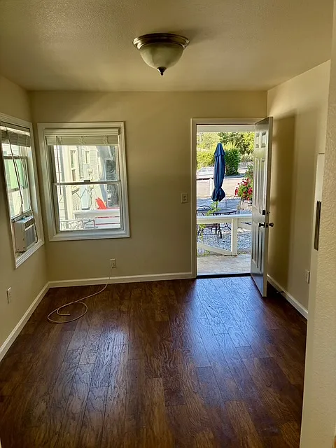 Studio unit with a/c.