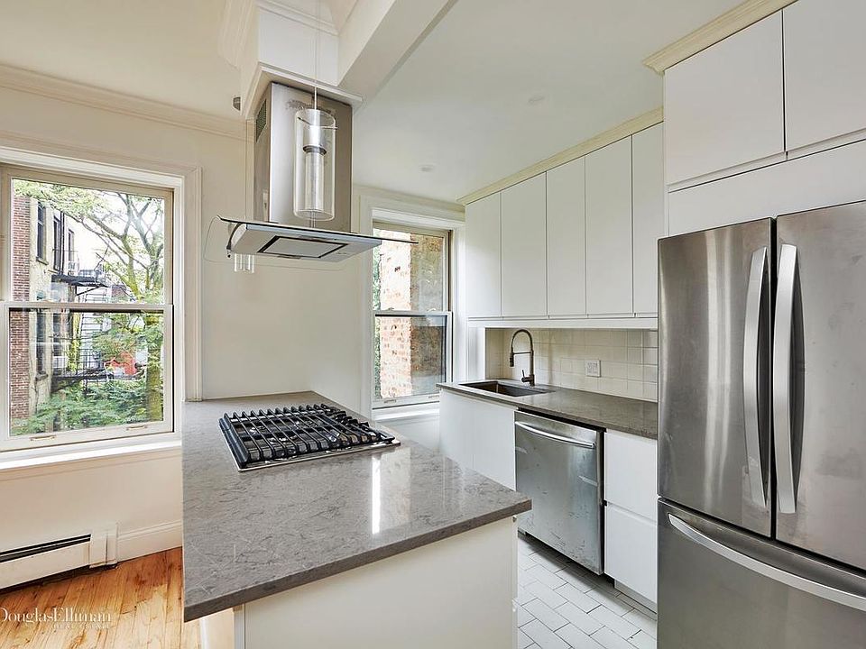 1st image of 546 Pacific St #2