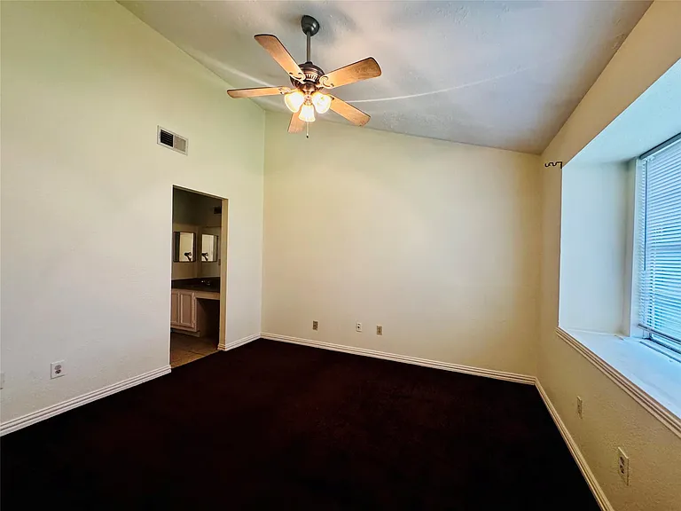 17118 Amber Ridge Dr — Photo 14