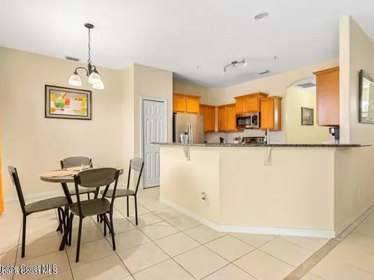 463 Eldron Blvd NE — Photo 6