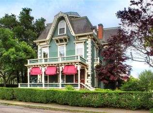 47 Washington St, Newport, RI 02840