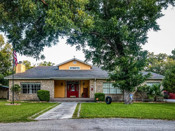 124 Arbor Ave, Del Rio, TX 78840